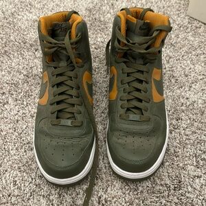 Nike Air Force 1 high top men’s 10 custom green euc